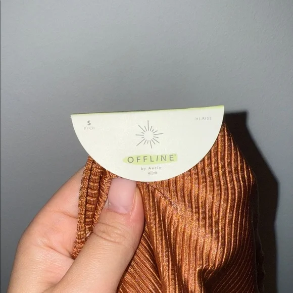 Aerie Offline Collection Rust Orange Two-Piece Workout Set - Picture 3 of 5